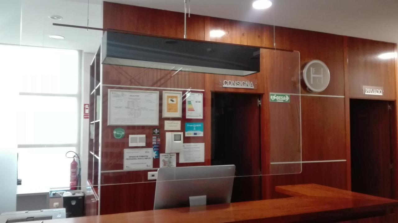 Fc Infantas De Leon Hotel Luaran gambar