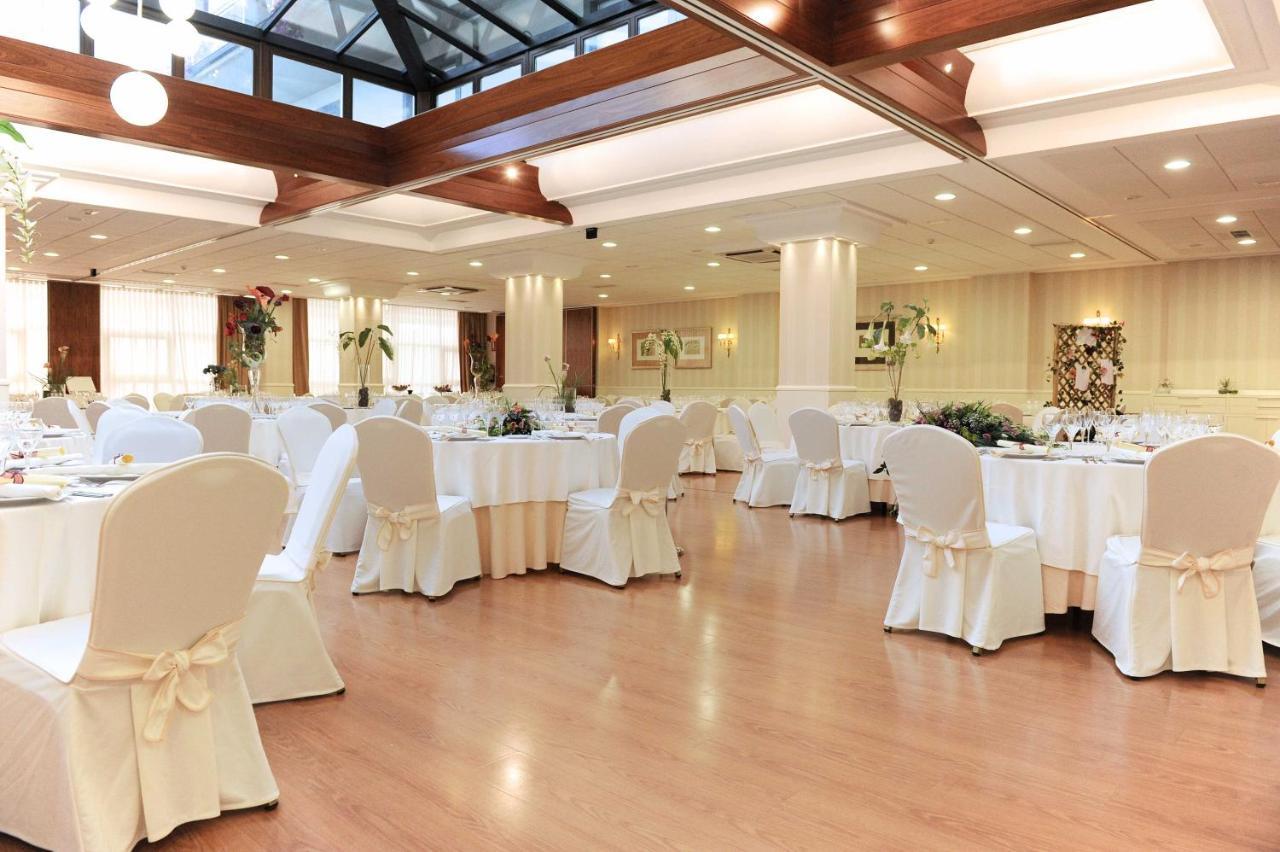 Fc Infantas De Leon Hotel Luaran gambar